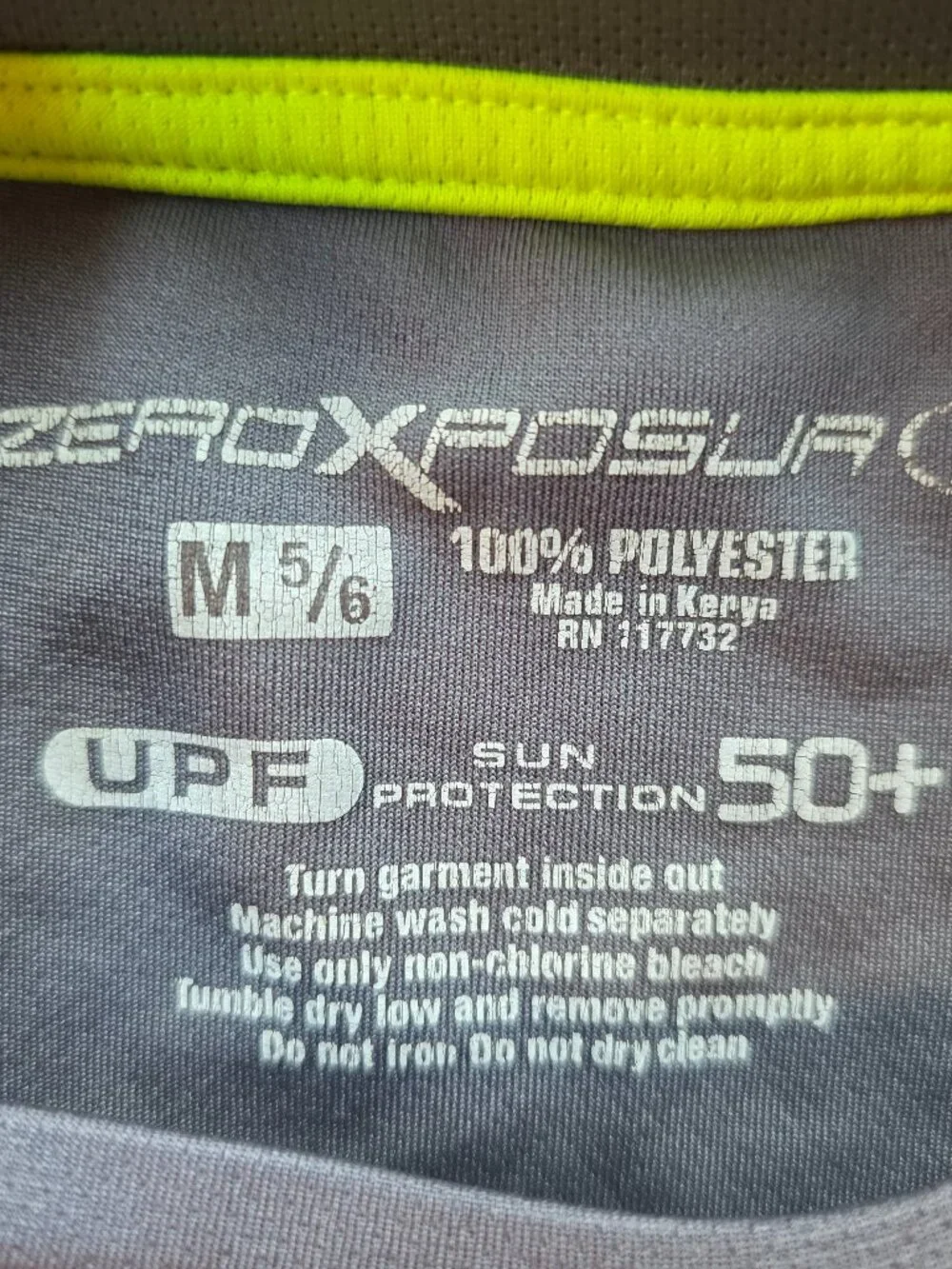 ZeroXposur Gray/White Kids Rashguard Size M 5/6